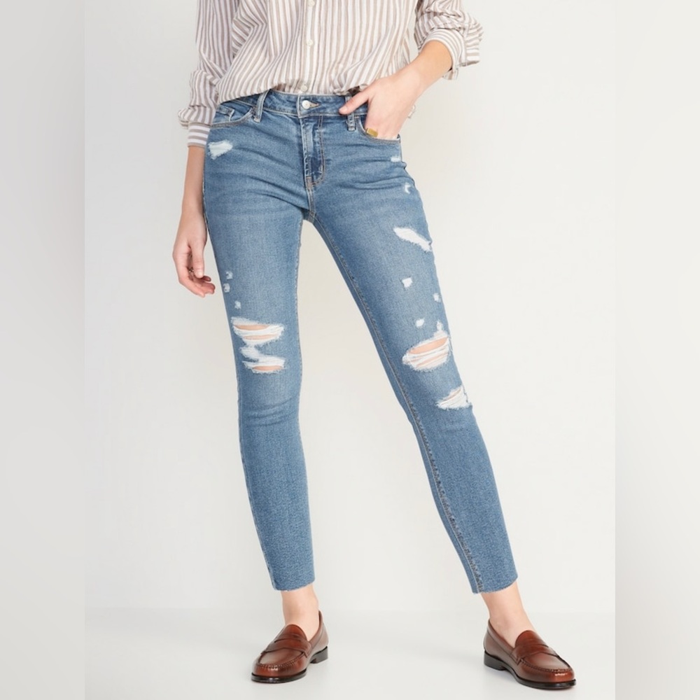 NWT Old Navy Mid-Rise Rockstar Super Skinny Jeans